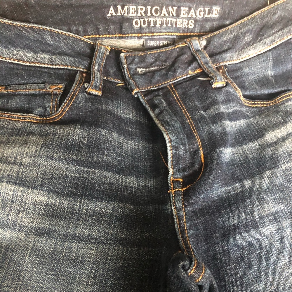 Like new skinny kick AE jeans